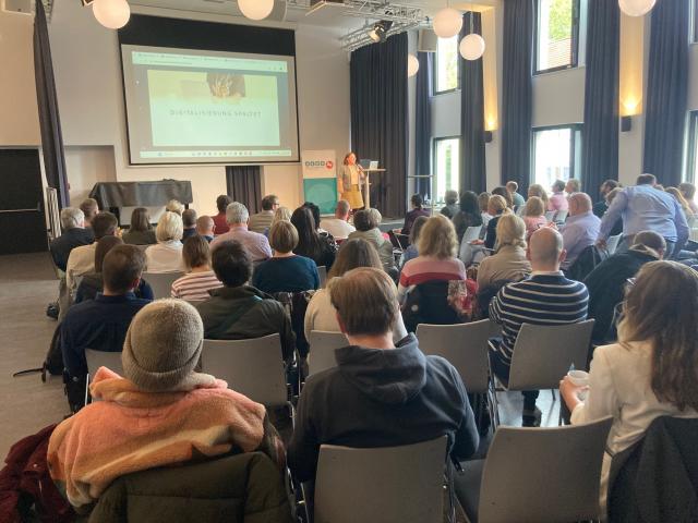 More than 80 participants attended the conference. After a keynote by Olga Kühl the audience split into a variety of workshops. 